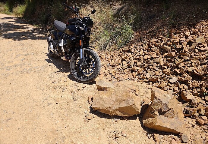 icon_dark_rocks
