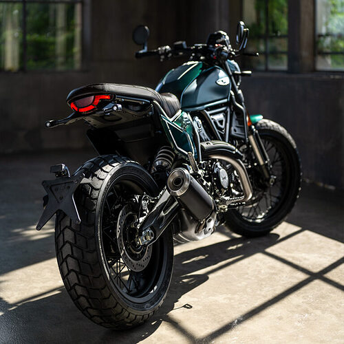 Scrambler-Ducati-Nightshift-Emerald-Green-MY26-overview-mosaic-gallery-1080x1080-04-768x768