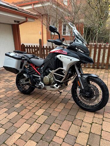 WhatsApp Image 2025-10-07 at 09.14.12