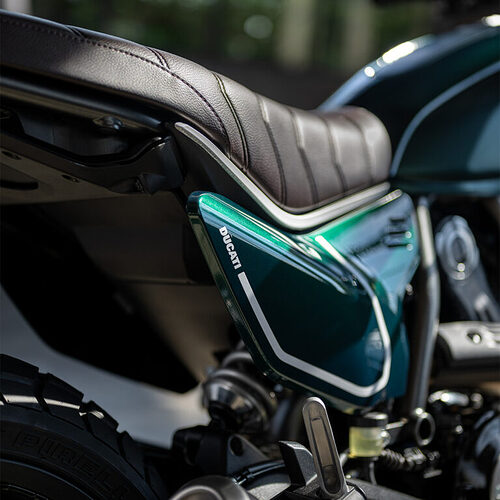 Scrambler-Ducati-Nightshift-Emerald-Green-MY26-overview-mosaic-gallery-1080x1080-03-768x768